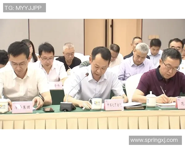 重庆篮球队配合默契再创新高引领全国篮球新风潮